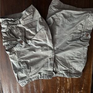 American Eagle Outfitters Men's Cargo Shorts - Light Gray